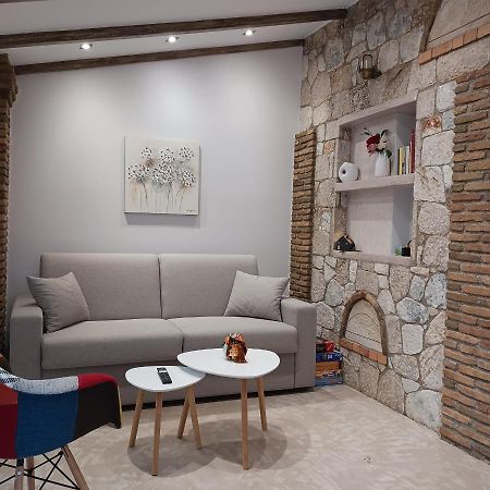 Апартаменты Boutique Eptalofos 15Min From Airport And Sea Kouvaras Экстерьер фото